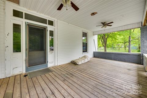 Single Family Residence in York SC 302 Charlotte Street 1.jpg