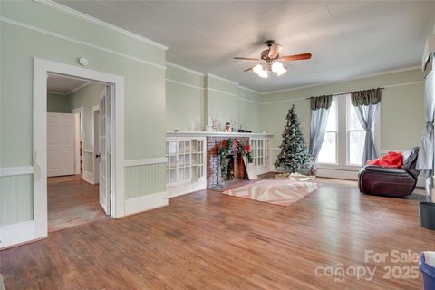 Single Family Residence in York SC 302 Charlotte Street 3.jpg