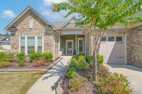 Single Family Residence in Fort Mill SC 3087 Bartlett Street.jpg