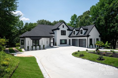 Single Family Residence in Charlotte NC 15617 Eagleview Drive.jpg