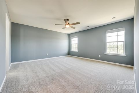Single Family Residence in Fort Mill SC 609 Kahana River Road 19.jpg