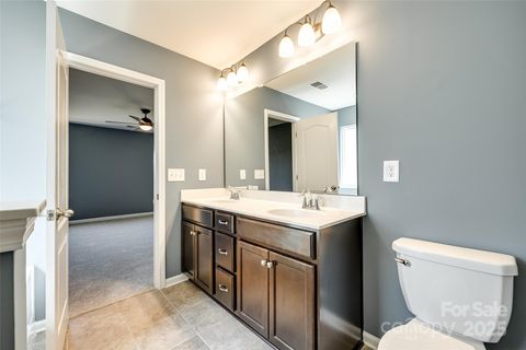 Single Family Residence in Fort Mill SC 609 Kahana River Road 23.jpg