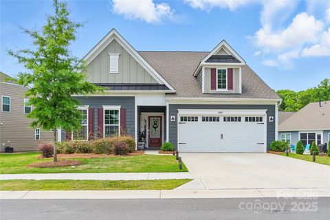 Single Family Residence in Tega Cay SC 4069 Havenport Circle.jpg