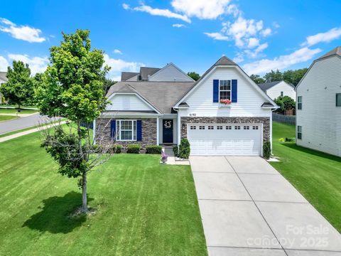 Single Family Residence in Fort Mill SC 6192 Kilchurn Drive.jpg