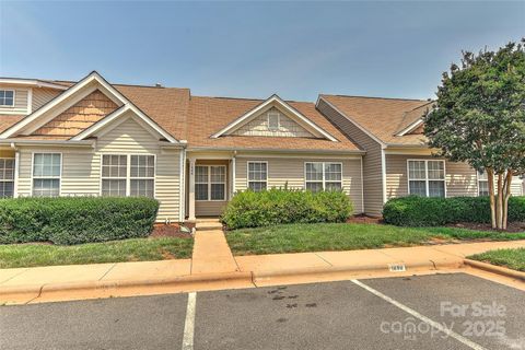 Townhouse in Fort Mill SC 1890 Sandal Brook Road.jpg