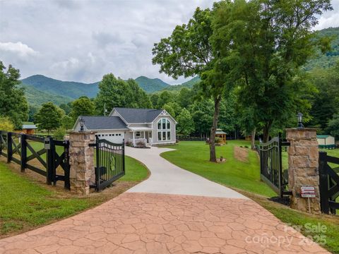Single Family Residence in Franklin NC 817 Mica City Road.jpg