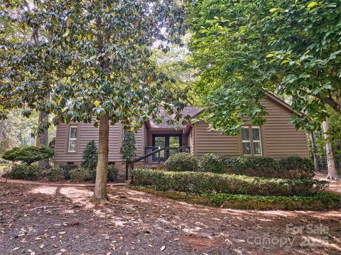 Single Family Residence in Lake Wylie SC 46 Timberidge Drive.jpg