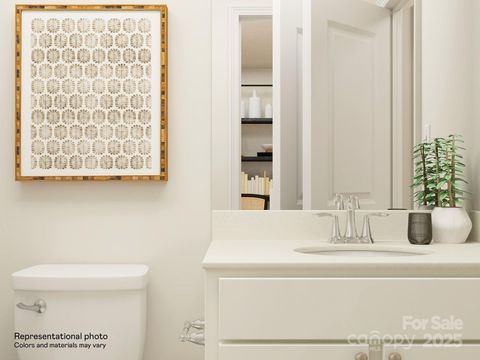 Single Family Residence in Fort Mill SC 4231 Skyboat Circle 26.jpg