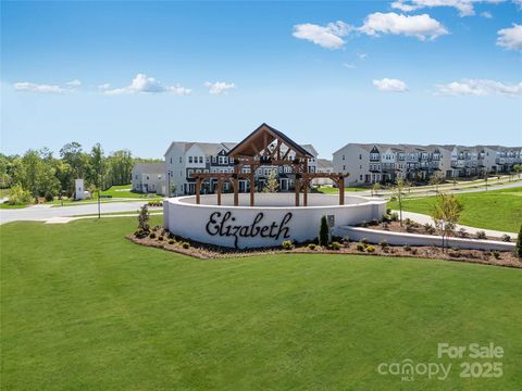Single Family Residence in Fort Mill SC 4231 Skyboat Circle 43.jpg