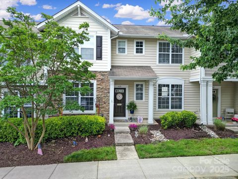 Townhouse in Fort Mill SC 635 Brickdust Court.jpg