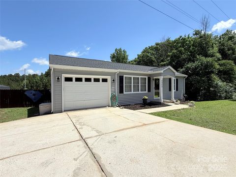 Single Family Residence in Heath Springs SC 5323 Flat Creek Road.jpg