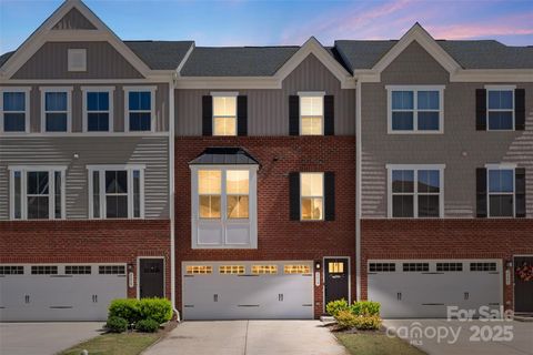 Townhouse in Fort Mill SC 2619 Grantham Place Drive.jpg