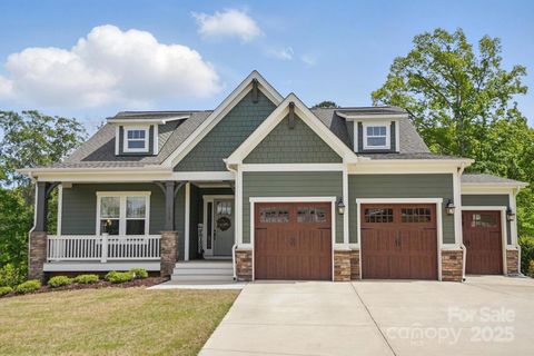 Single Family Residence in Belmont NC 4120 Spring Cove Way.jpg