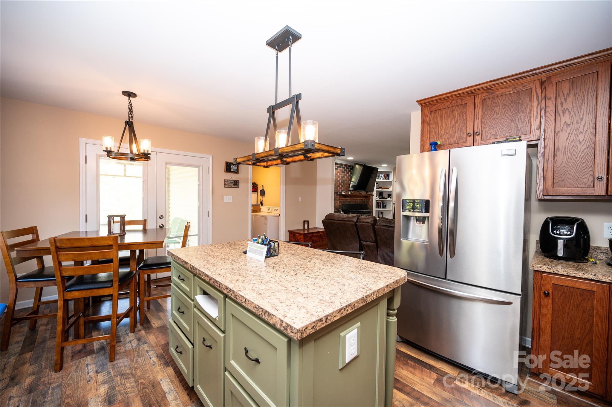 Single Family Residence in Hickory Grove SC 3330 Clinzo Feemster Road 16.jpg
