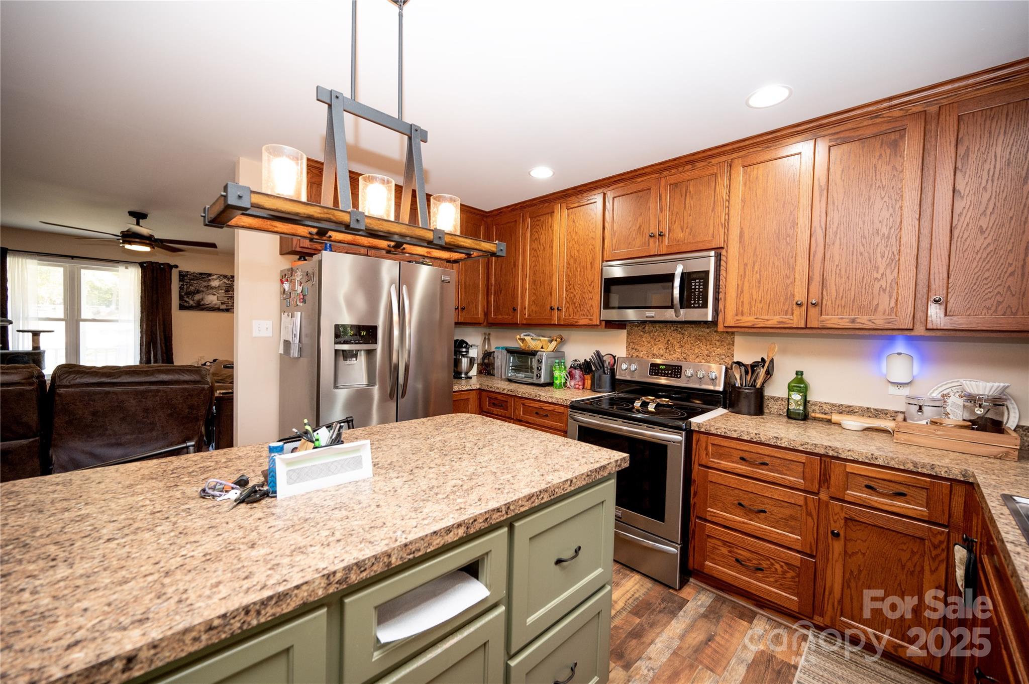 Single Family Residence in Hickory Grove SC 3330 Clinzo Feemster Road 15.jpg