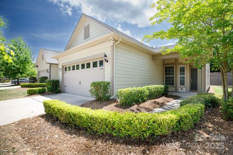 Single Family Residence in Fort Mill SC 238 Cherrytree Drive.jpg