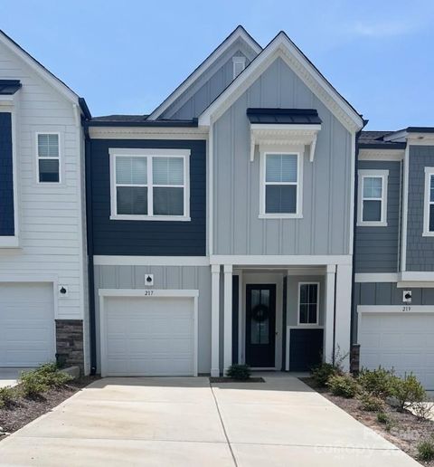 Townhouse in Fort Mill SC 217 Brooks Springs Drive.jpg