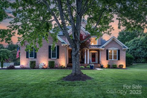 Single Family Residence in Waxhaw NC 1614 Crestgate Drive.jpg