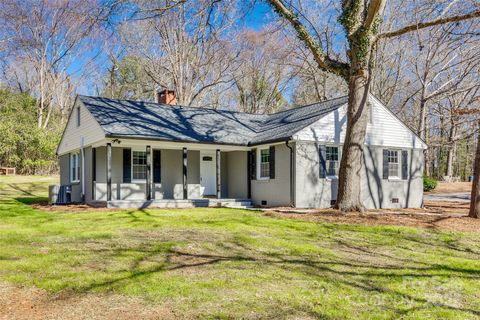 Single Family Residence in Lancaster SC 2478 Stribling Circle.jpg
