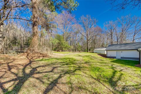 Single Family Residence in Lancaster SC 2478 Stribling Circle 28.jpg