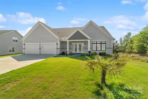 Single Family Residence in Lancaster SC 11228 Island View Lane.jpg