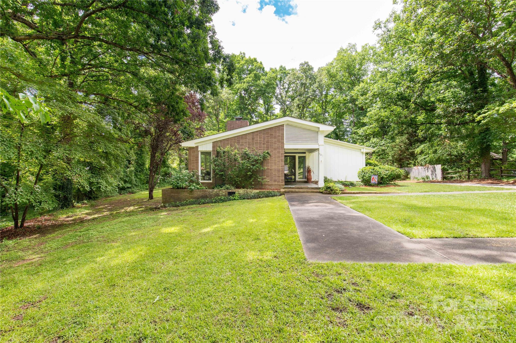 Single Family Residence in Lancaster SC 981 Sherwood Circle 0.jpg