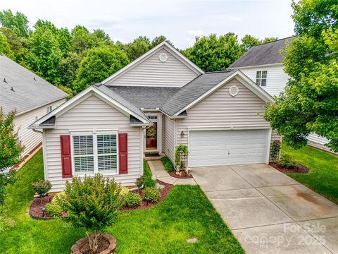 Single Family Residence in Fort Mill SC 539 Turquoise Way.jpg