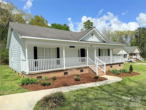 Single Family Residence in Lancaster SC 1675 Old Lynwood Circle.jpg