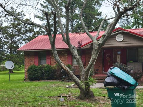Single Family Residence in Clarkton NC 9971 Mercer mill Brown Marsh Road.jpg
