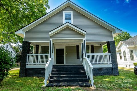 Single Family Residence in Chester SC 112 Hampton Street.jpg