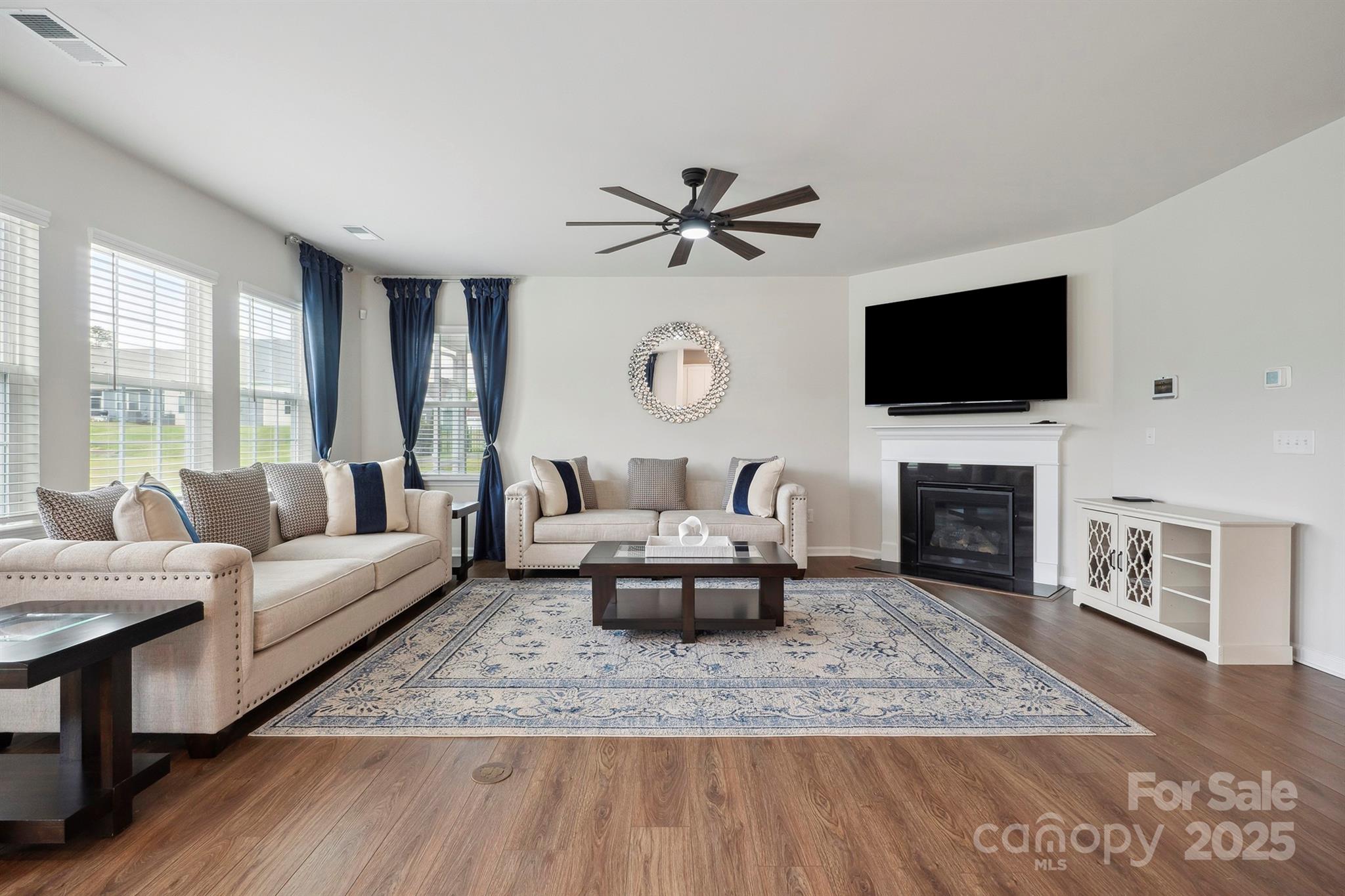 Single Family Residence in Fort Mill SC 4015 Havenport Circle 1.jpg