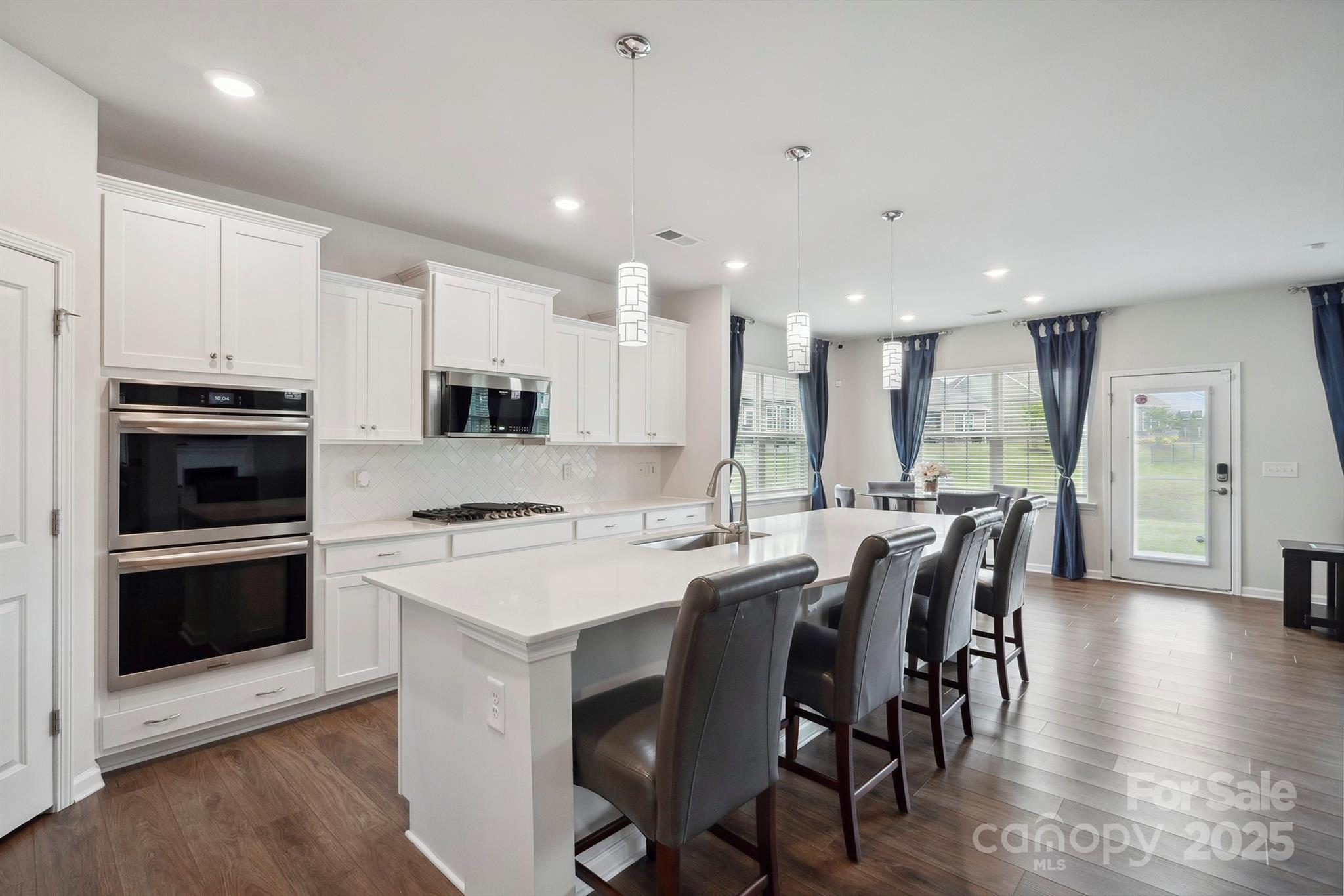 Single Family Residence in Fort Mill SC 4015 Havenport Circle 2.jpg
