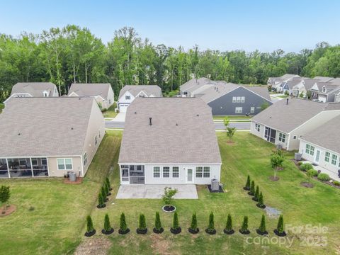 Single Family Residence in Fort Mill SC 4015 Havenport Circle 39.jpg