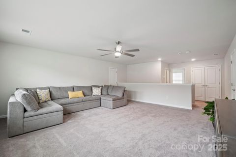 Single Family Residence in Fort Mill SC 4015 Havenport Circle 30.jpg
