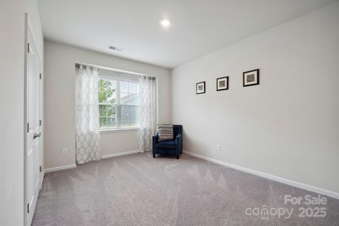 Single Family Residence in Fort Mill SC 4015 Havenport Circle 24.jpg