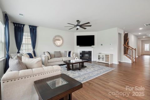 Single Family Residence in Fort Mill SC 4015 Havenport Circle 12.jpg
