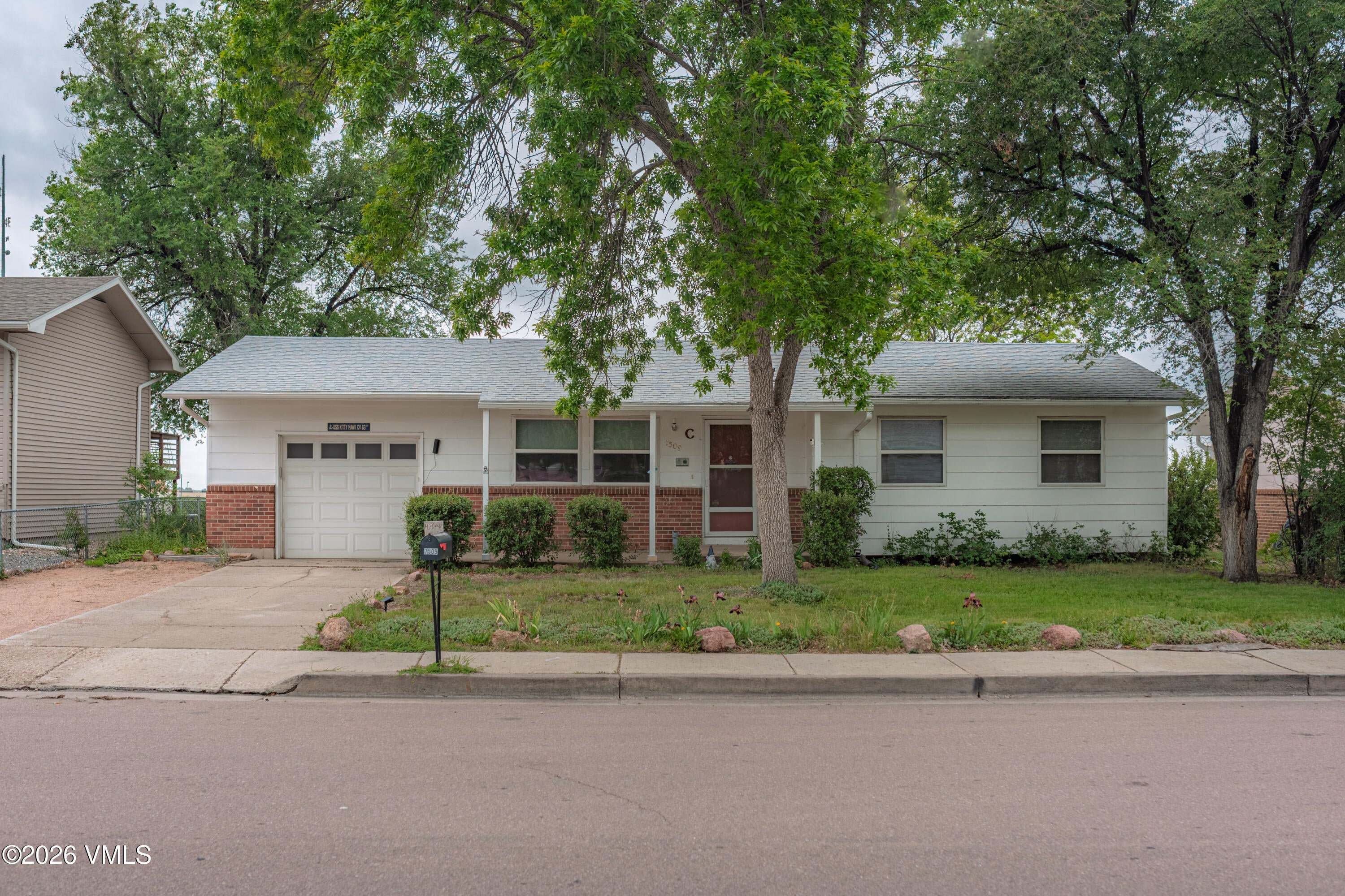 7509 Fortman Ave, Aurora, CO 80010