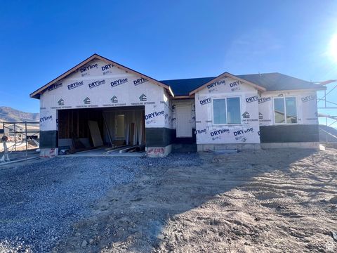 Single Family Residence in Eagle Mountain UT 2368 E SEGO LILIY DR.jpg