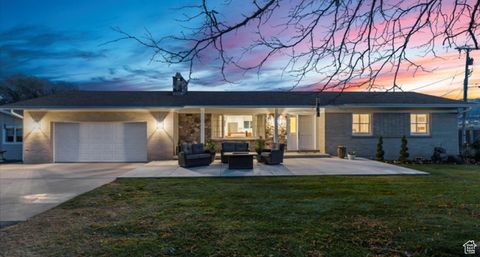 Single Family Residence in Riverton UT 1043 W 13200.jpg