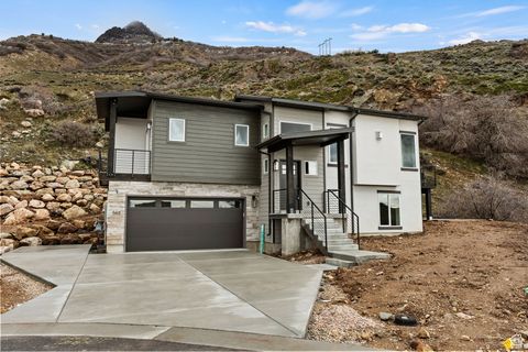 Single Family Residence in Ogden UT 1582 E MADDIES CV #19.jpg