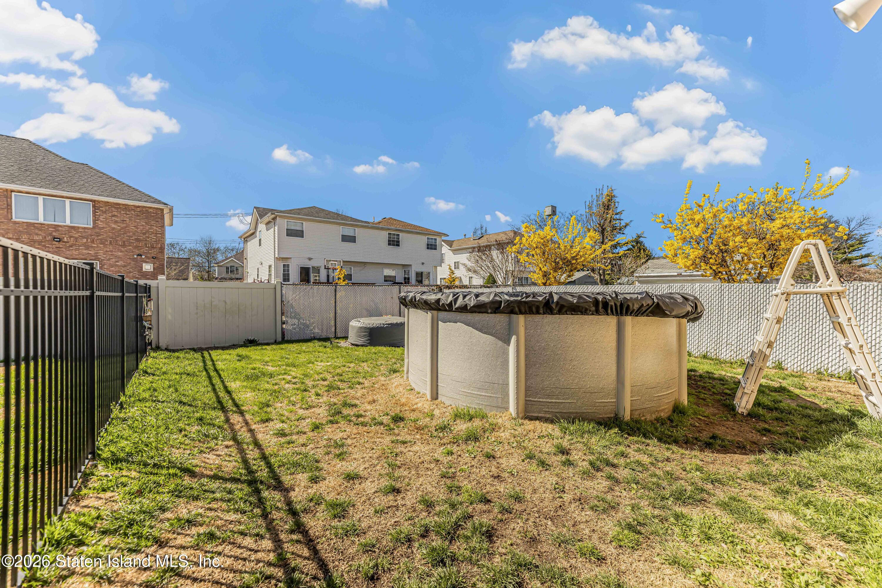 352 Stewart Ave, Staten Island, NY 10314 photo