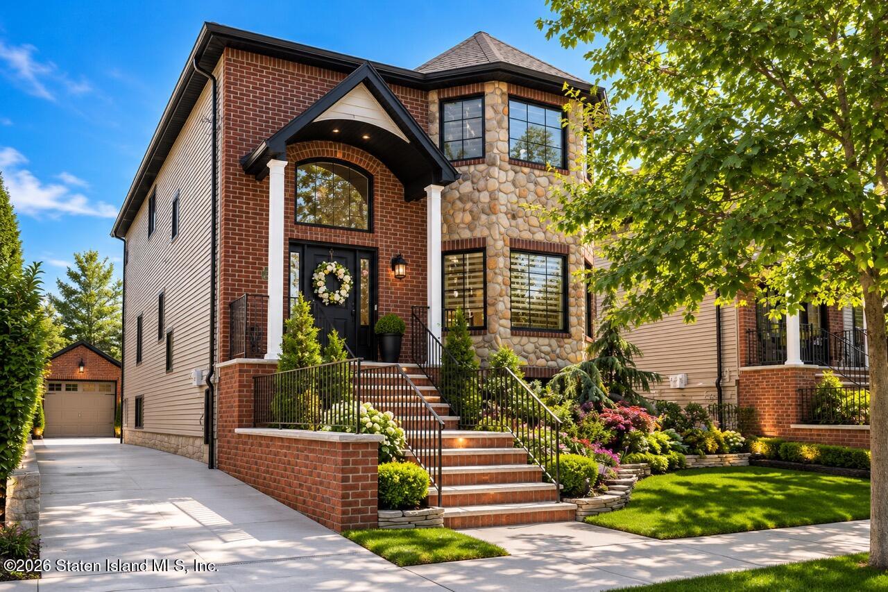 368 Brighton St, Staten Island, NY 10307