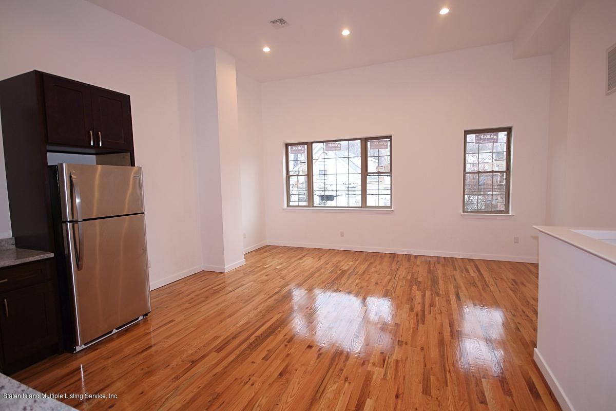 89 Brook St, Staten Island, NY 10301 photo
