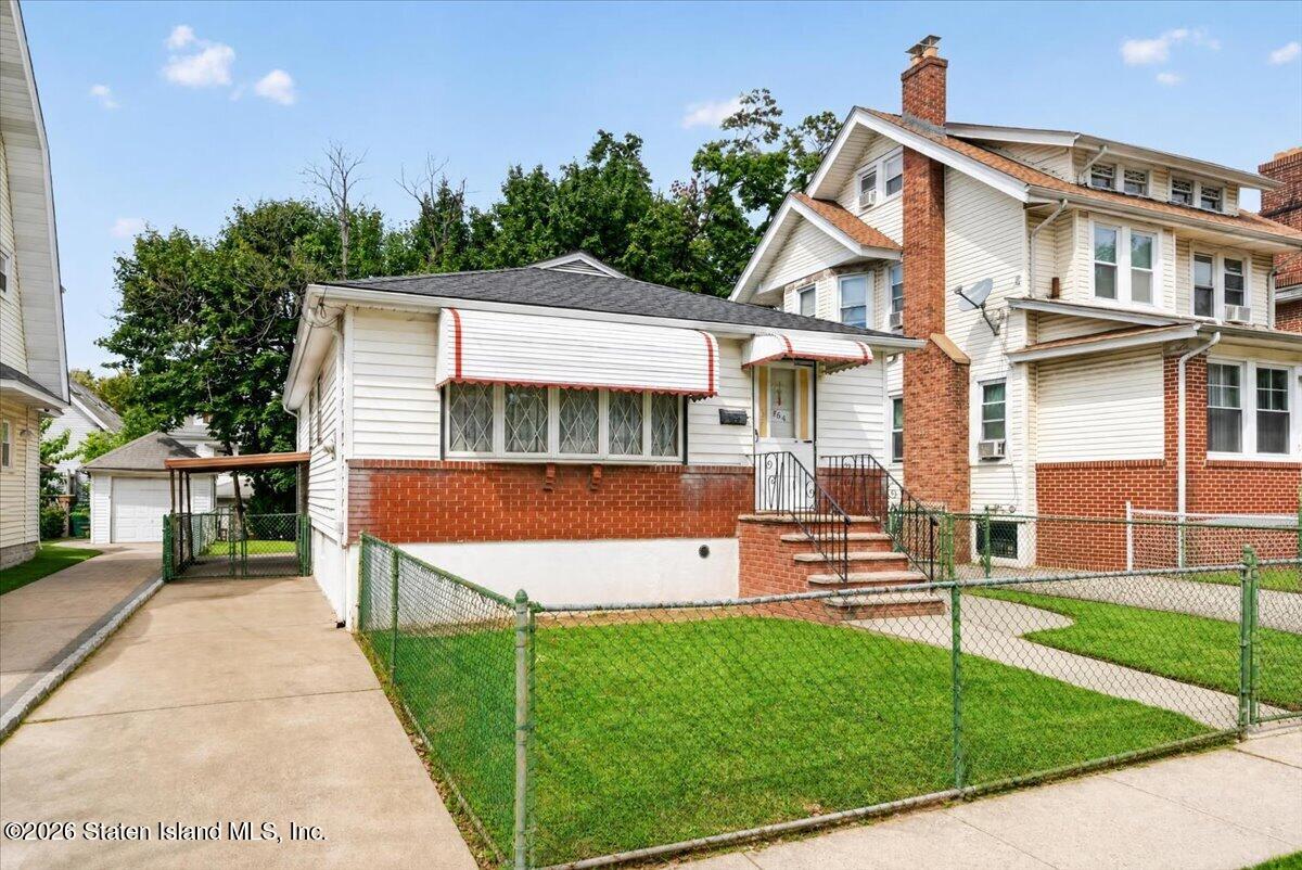 264 Sharpe Ave, Staten Island, NY 10302