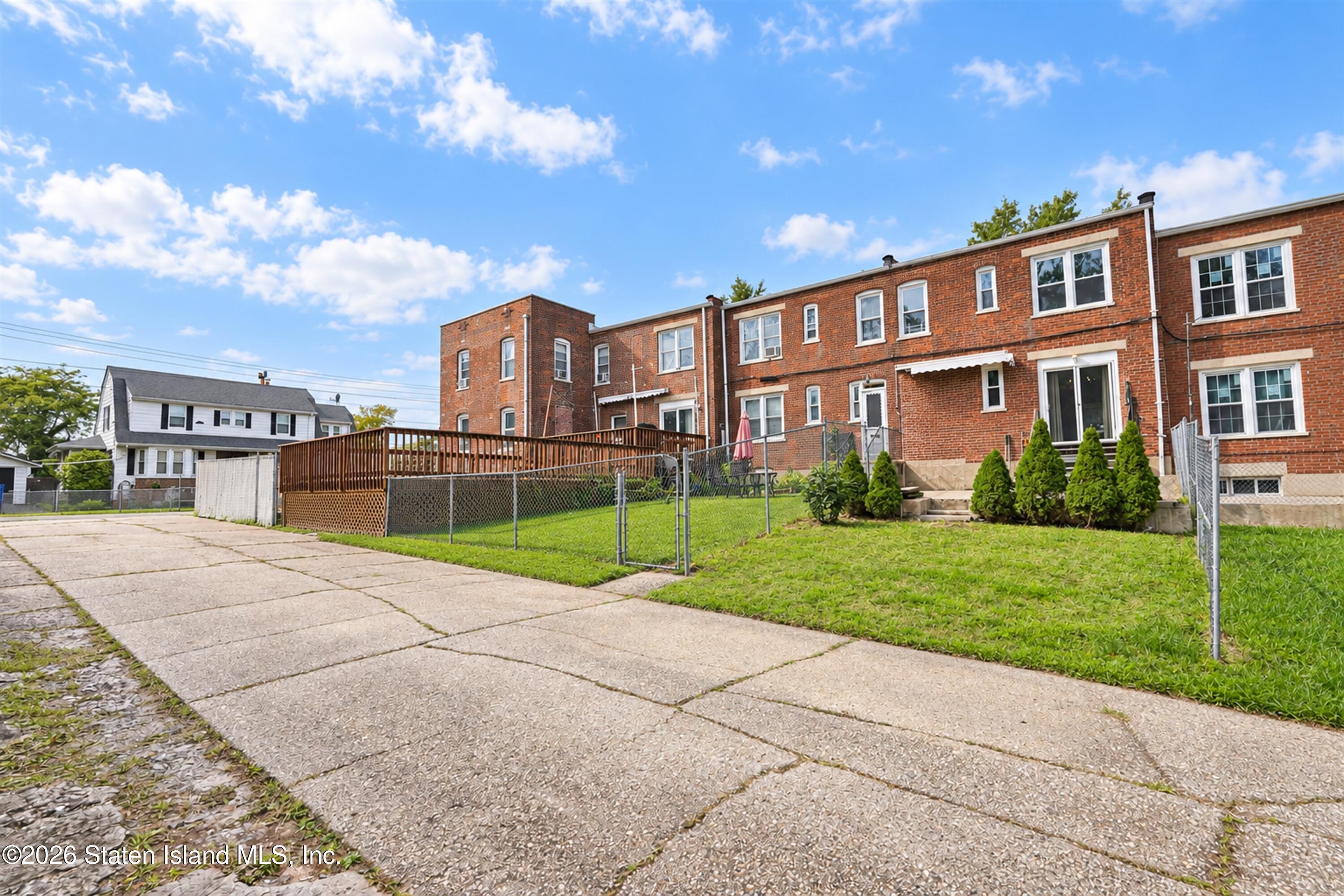 62 Arnold St, Staten Island, NY 10301 photo