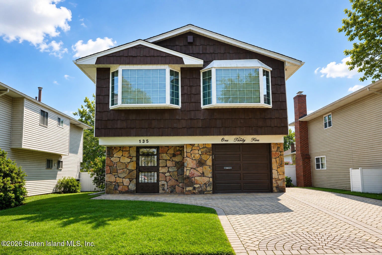 135 Commerce St, Staten Island, NY 10314