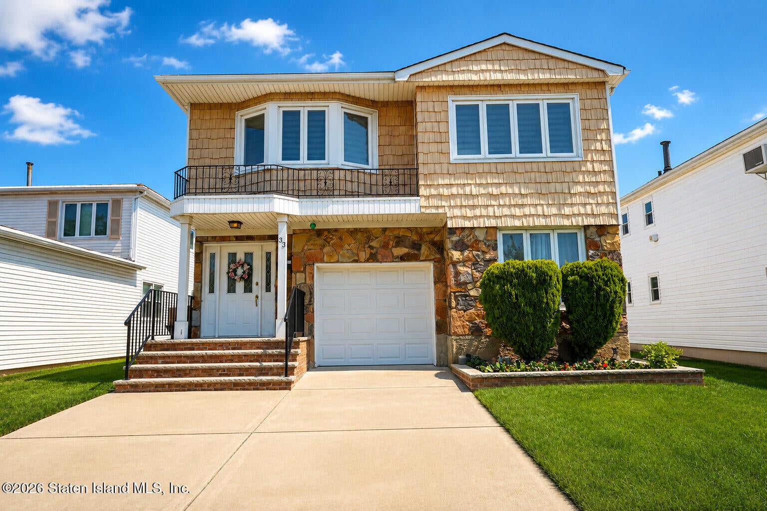 33 Fraser St, Staten Island, NY 10314