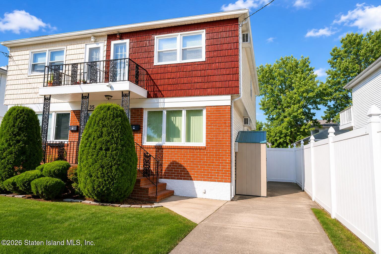 133 Corbin Ave, Staten Island, NY 10308