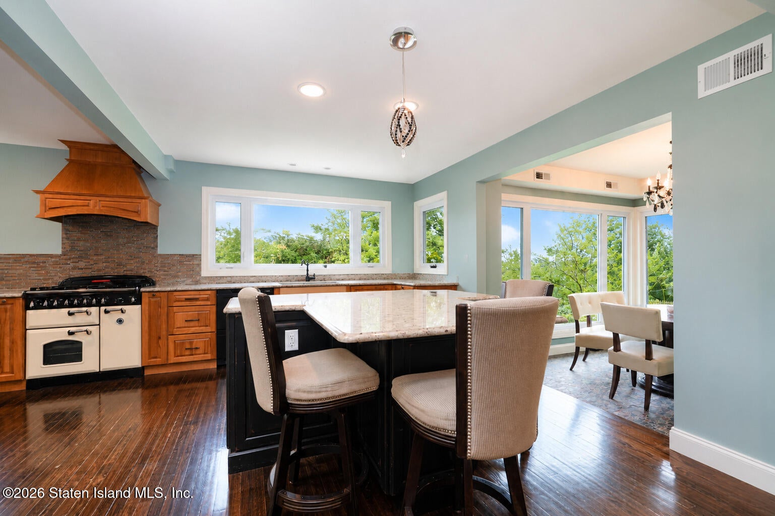 311 Howard Ave, Staten Island, NY 10301 photo