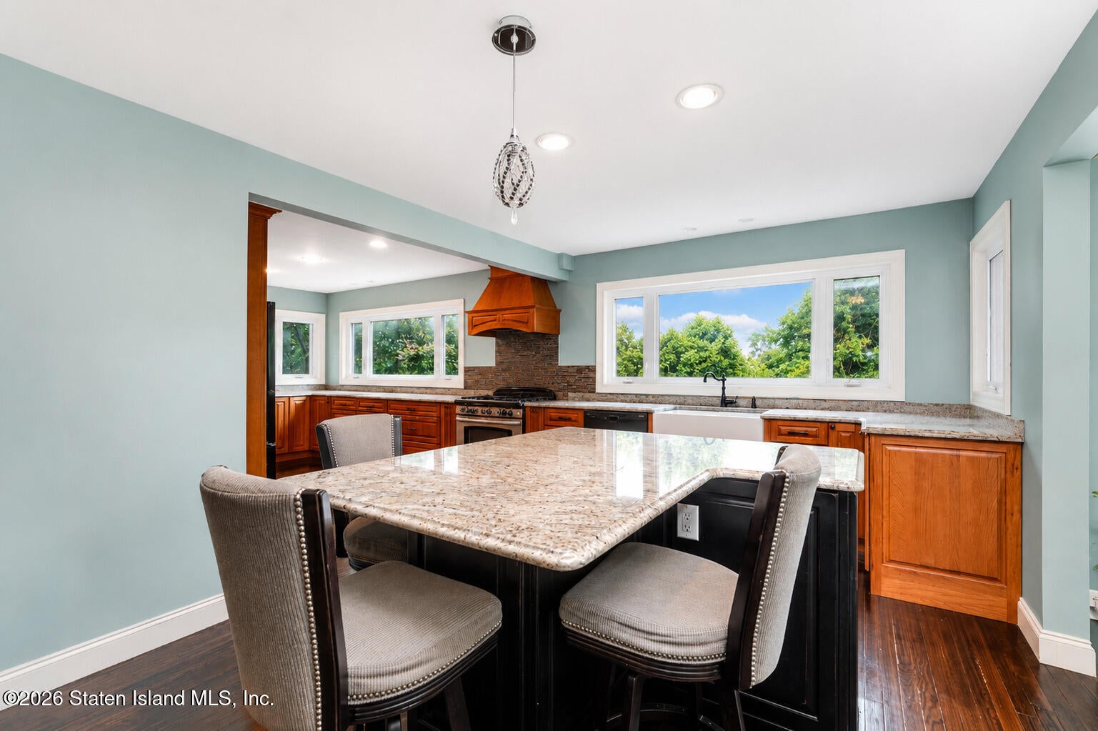 311 Howard Ave, Staten Island, NY 10301 photo